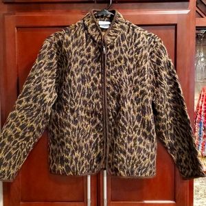 Zip front, lightweight over jacket.  Adult size small